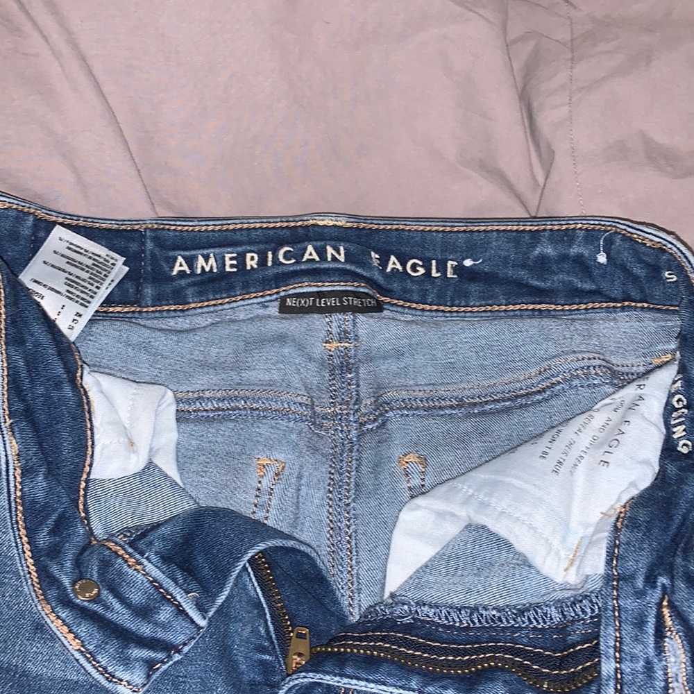 American eagle distressed skinny jeans (next level stretch)